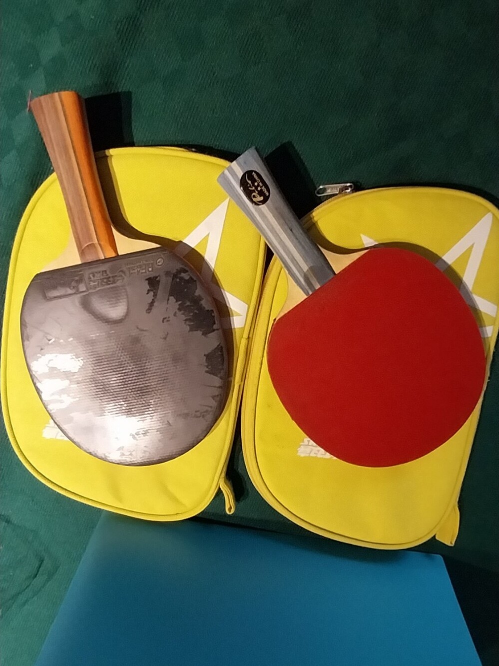 2 Piece Table Tennis Paddle with Wooden Handle And Covers